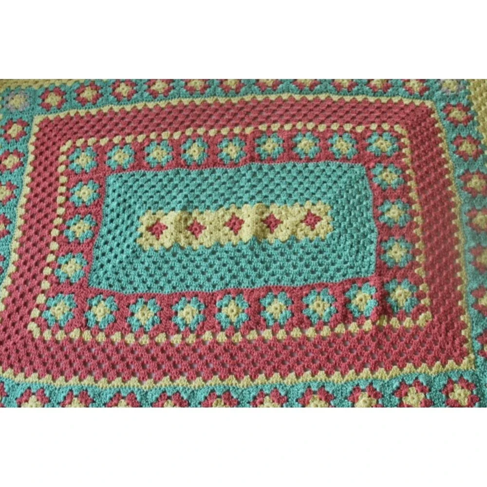 Handmade Crochet Knit Granny Afghan Throw Blanket Farmhouse Country 60x44